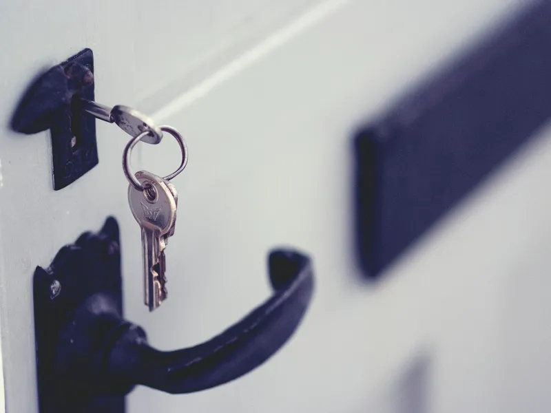 Vendor lock-in v IT: jak rozeznat smluvní pasti a čemu se vyhnout.